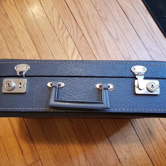 Vintage 60's Hard Shell Medium Train Case Suitcase "Weekender" - Picture 3 of 8